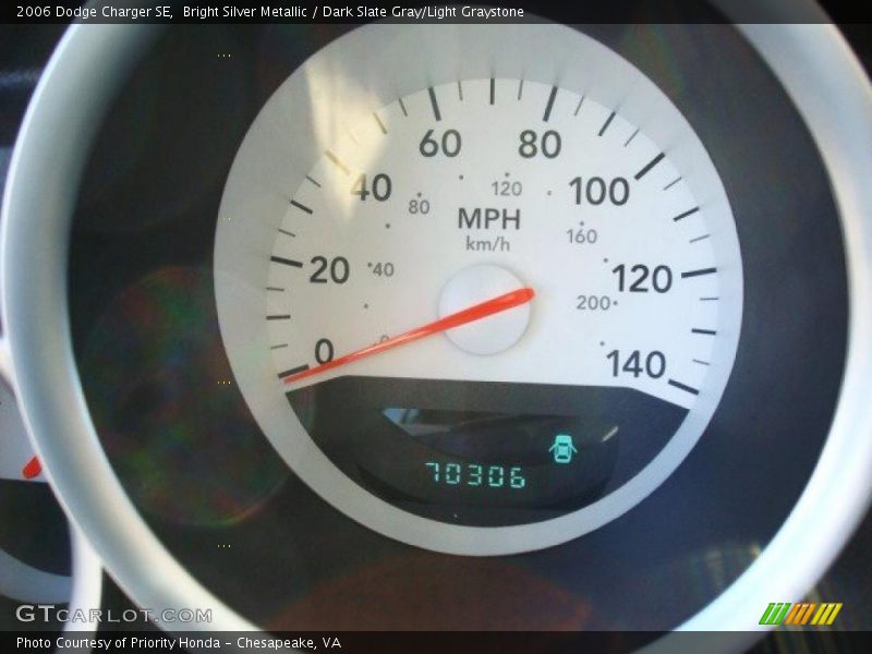 Bright Silver Metallic / Dark Slate Gray/Light Graystone 2006 Dodge Charger SE