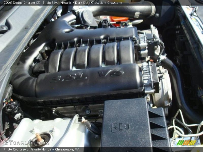 Bright Silver Metallic / Dark Slate Gray/Light Graystone 2006 Dodge Charger SE