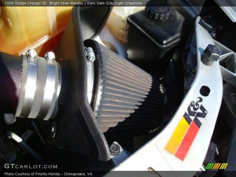 Bright Silver Metallic / Dark Slate Gray/Light Graystone 2006 Dodge Charger SE