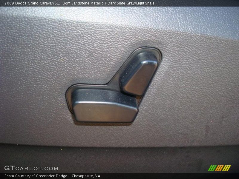 Light Sandstone Metallic / Dark Slate Gray/Light Shale 2009 Dodge Grand Caravan SE