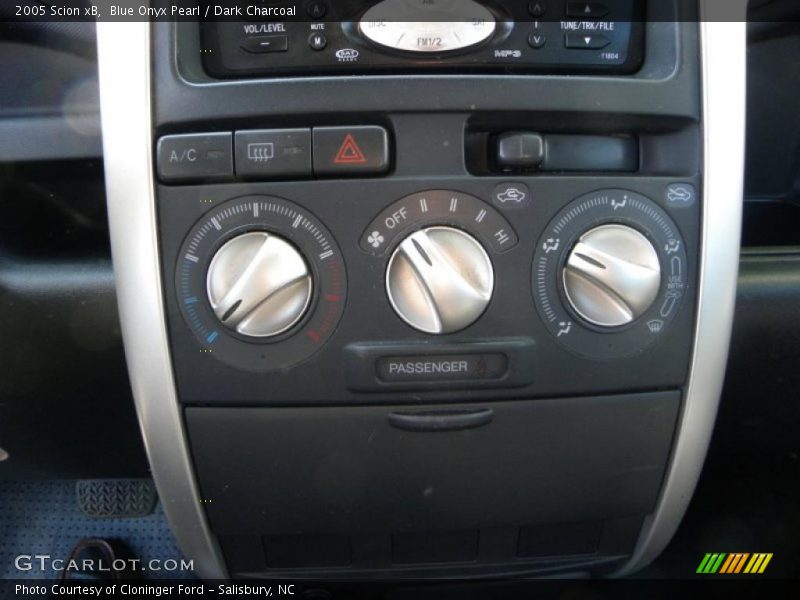 Blue Onyx Pearl / Dark Charcoal 2005 Scion xB