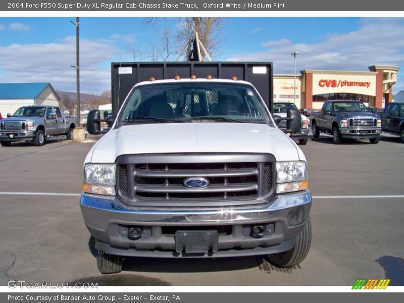 Oxford White / Medium Flint 2004 Ford F550 Super Duty XL Regular Cab Chassis Stake Truck