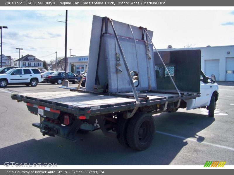 Oxford White / Medium Flint 2004 Ford F550 Super Duty XL Regular Cab Chassis Stake Truck