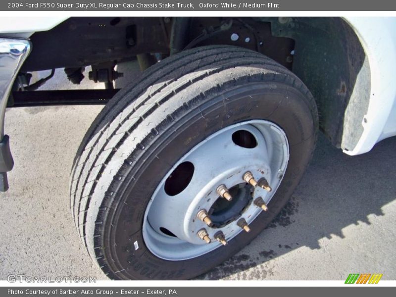 Oxford White / Medium Flint 2004 Ford F550 Super Duty XL Regular Cab Chassis Stake Truck