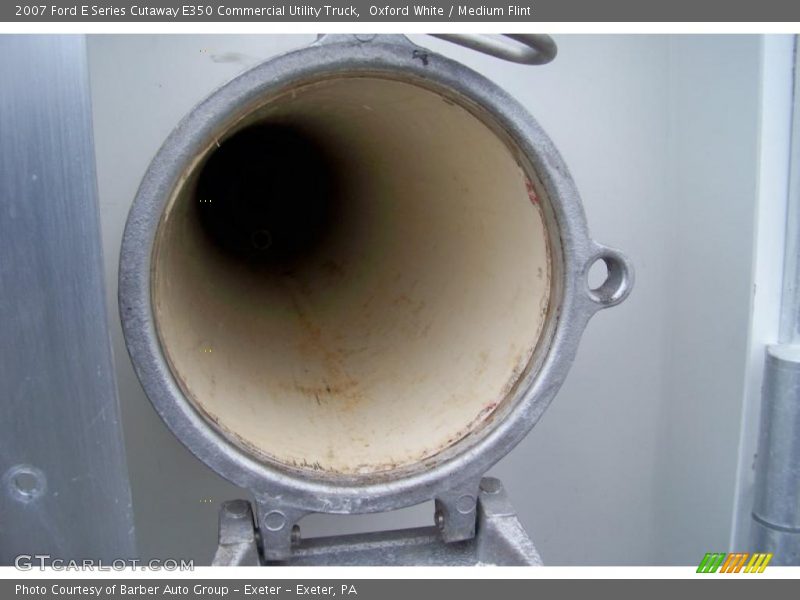 Oxford White / Medium Flint 2007 Ford E Series Cutaway E350 Commercial Utility Truck