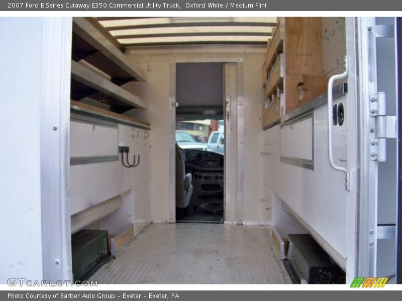 Oxford White / Medium Flint 2007 Ford E Series Cutaway E350 Commercial Utility Truck