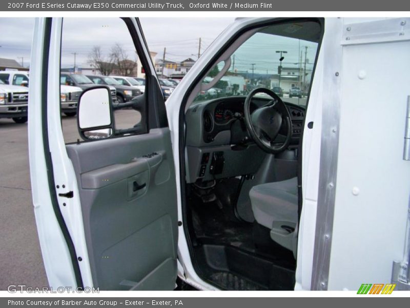 Oxford White / Medium Flint 2007 Ford E Series Cutaway E350 Commercial Utility Truck