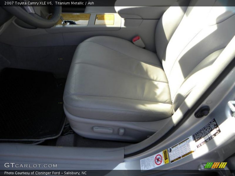 Titanium Metallic / Ash 2007 Toyota Camry XLE V6
