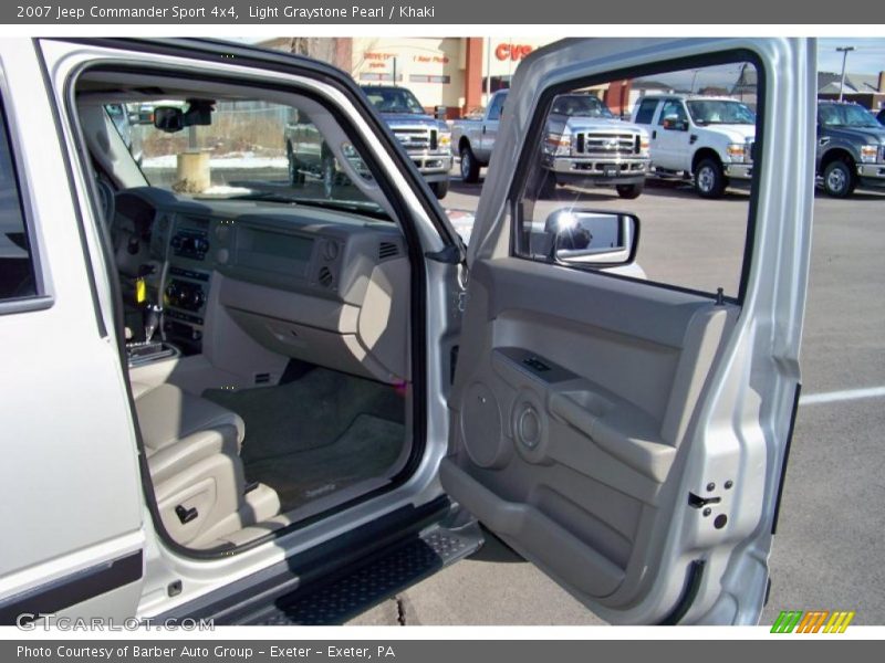 Light Graystone Pearl / Khaki 2007 Jeep Commander Sport 4x4