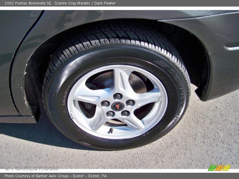 Granite Gray Metallic / Dark Pewter 2002 Pontiac Bonneville SE