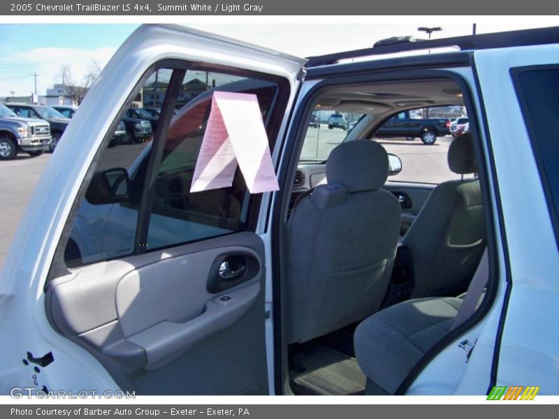Summit White / Light Gray 2005 Chevrolet TrailBlazer LS 4x4
