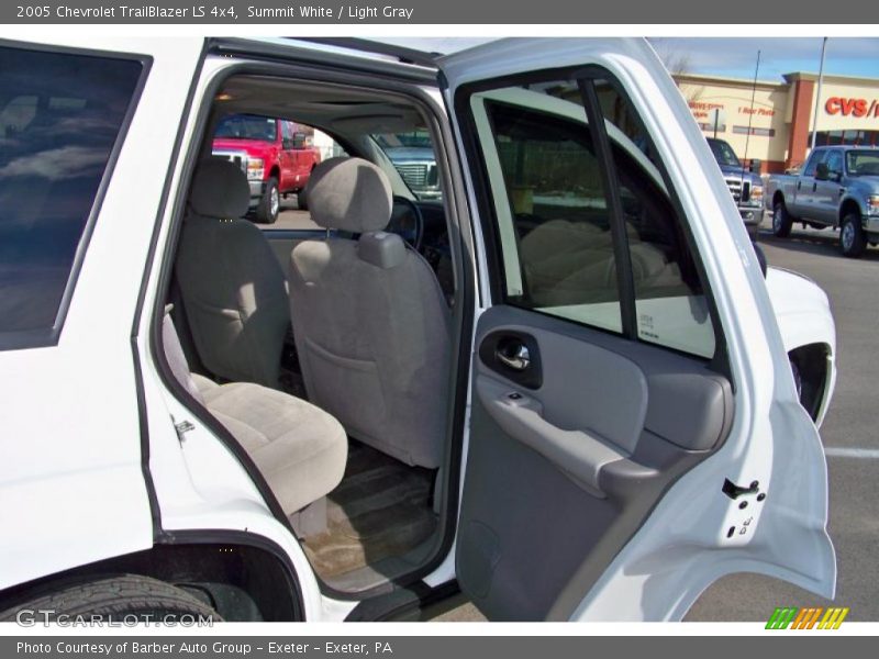 Summit White / Light Gray 2005 Chevrolet TrailBlazer LS 4x4