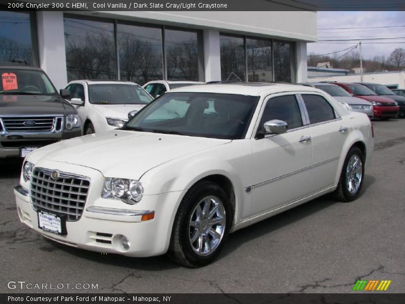 Cool Vanilla / Dark Slate Gray/Light Graystone 2006 Chrysler 300 C HEMI