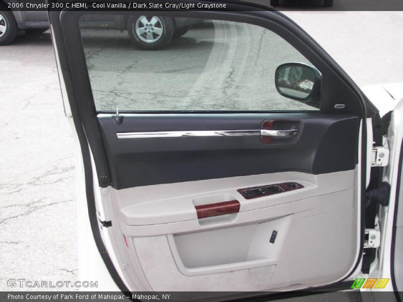 Cool Vanilla / Dark Slate Gray/Light Graystone 2006 Chrysler 300 C HEMI