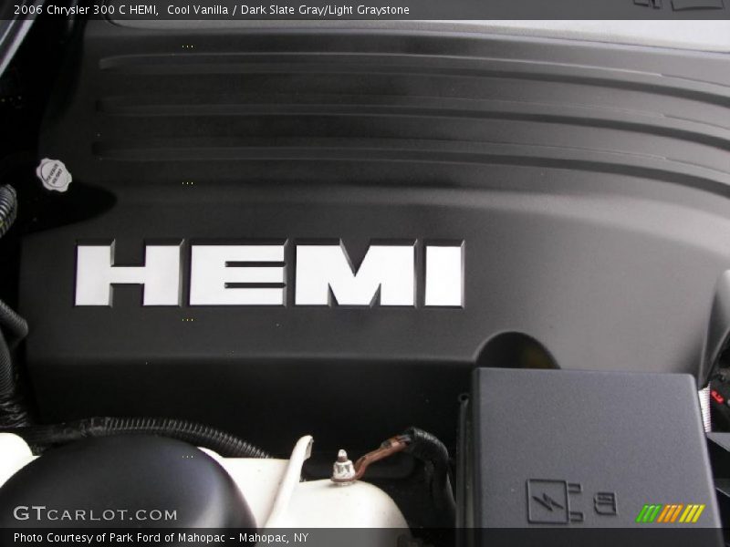 Cool Vanilla / Dark Slate Gray/Light Graystone 2006 Chrysler 300 C HEMI