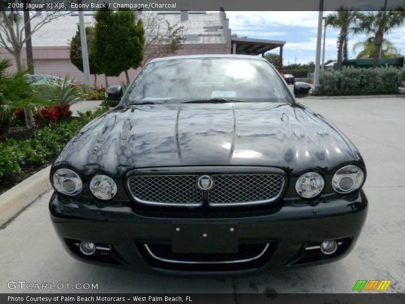 Ebony Black / Champagne/Charcoal 2008 Jaguar XJ XJ8