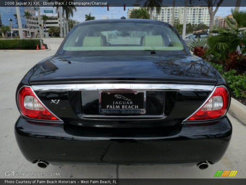 Ebony Black / Champagne/Charcoal 2008 Jaguar XJ XJ8