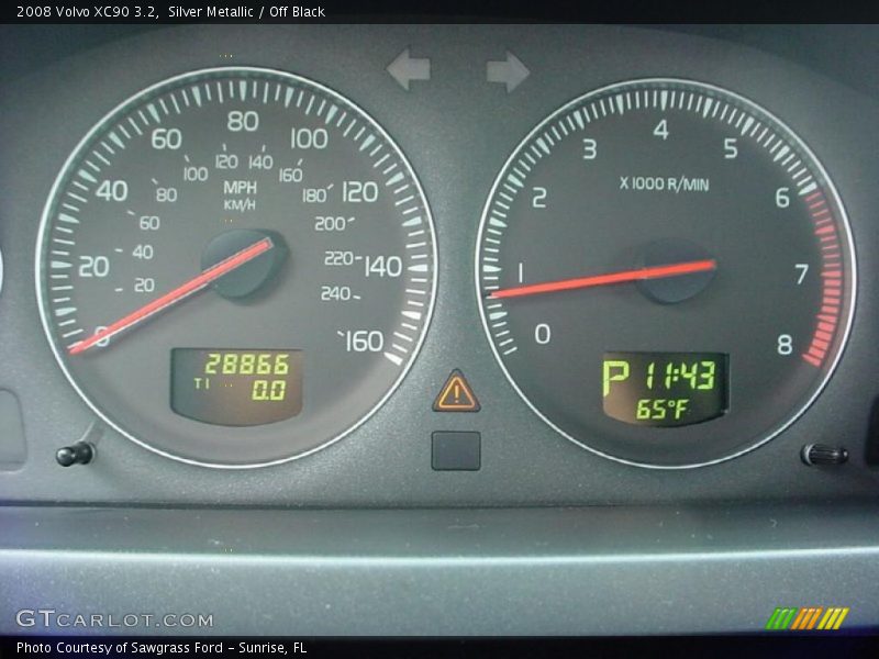 Silver Metallic / Off Black 2008 Volvo XC90 3.2