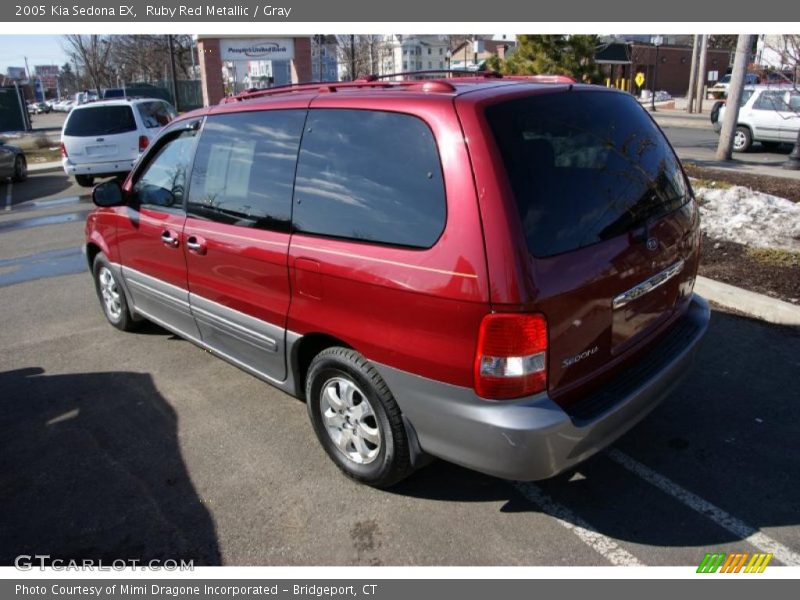 Ruby Red Metallic / Gray 2005 Kia Sedona EX
