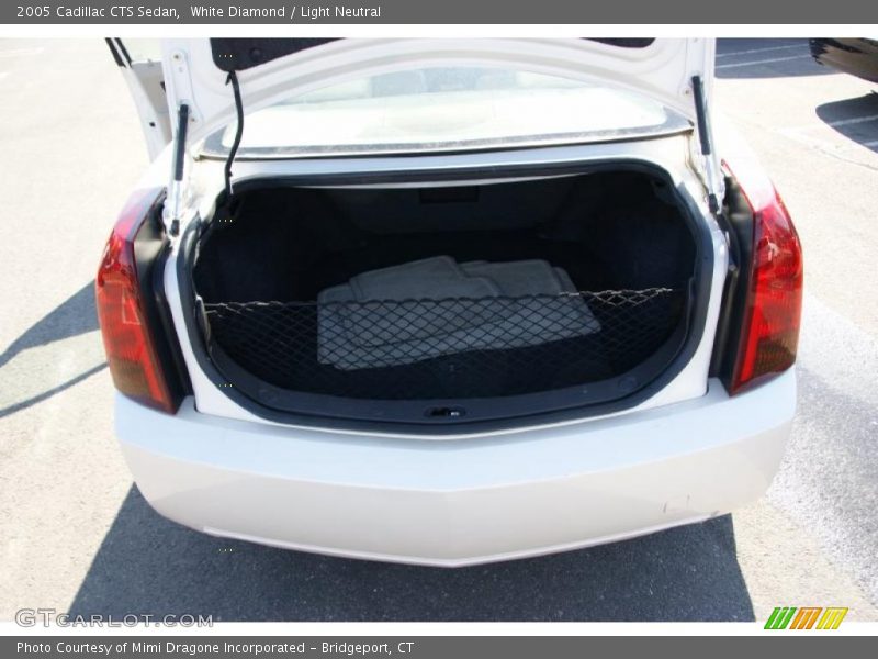 White Diamond / Light Neutral 2005 Cadillac CTS Sedan