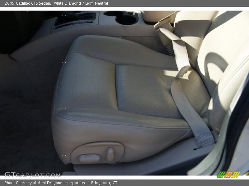 White Diamond / Light Neutral 2005 Cadillac CTS Sedan