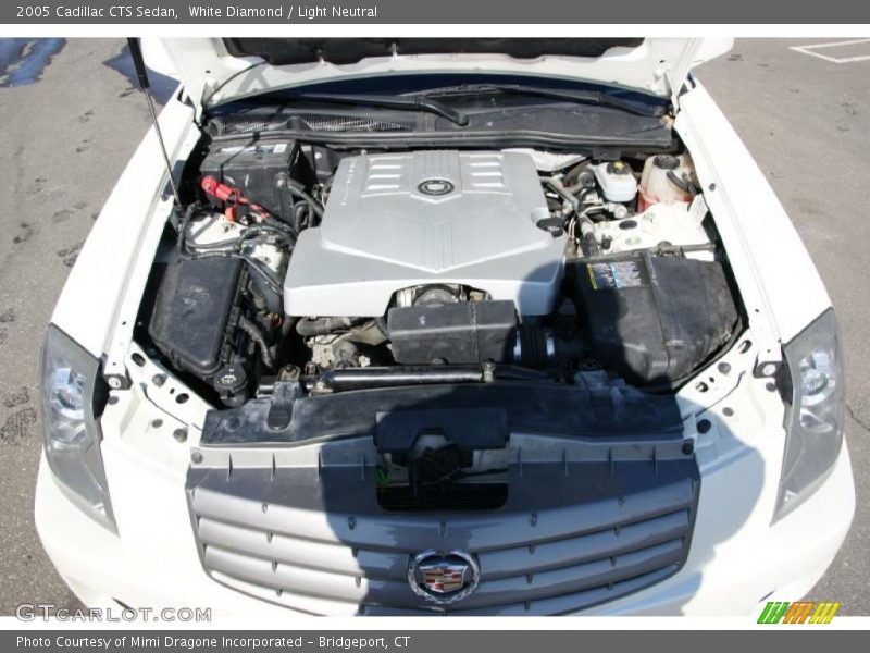 White Diamond / Light Neutral 2005 Cadillac CTS Sedan