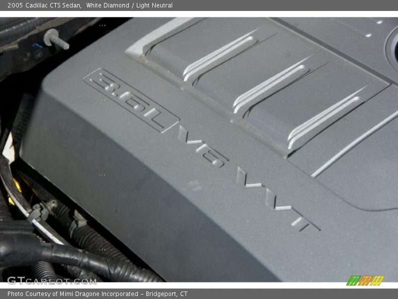White Diamond / Light Neutral 2005 Cadillac CTS Sedan