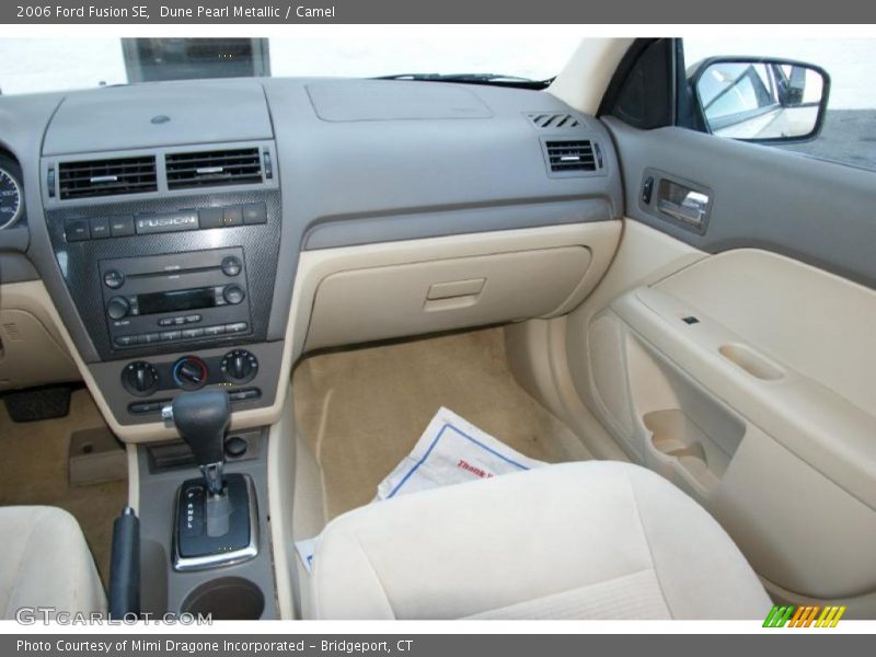 Dune Pearl Metallic / Camel 2006 Ford Fusion SE