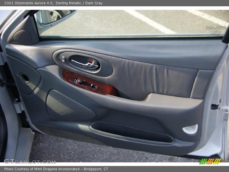 Sterling Metallic / Dark Gray 2001 Oldsmobile Aurora 4.0