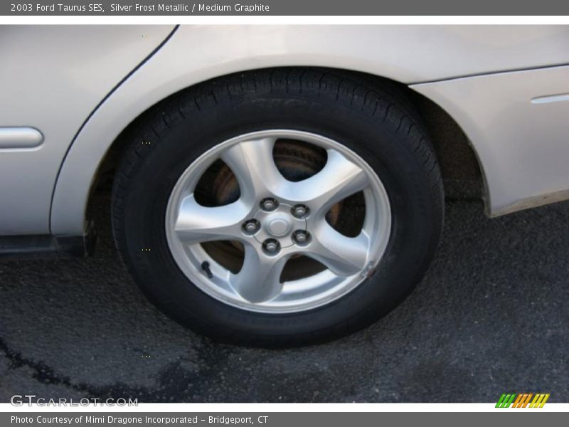 Silver Frost Metallic / Medium Graphite 2003 Ford Taurus SES
