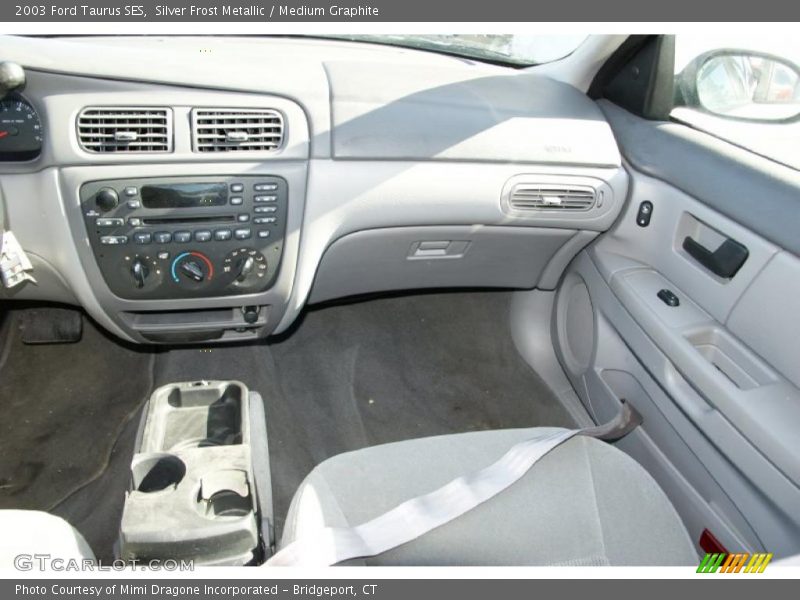 Silver Frost Metallic / Medium Graphite 2003 Ford Taurus SES