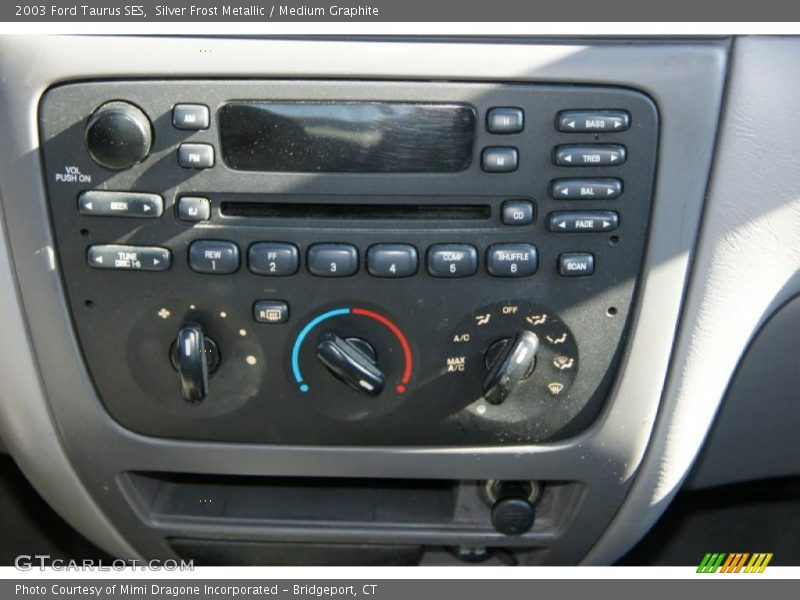 Silver Frost Metallic / Medium Graphite 2003 Ford Taurus SES
