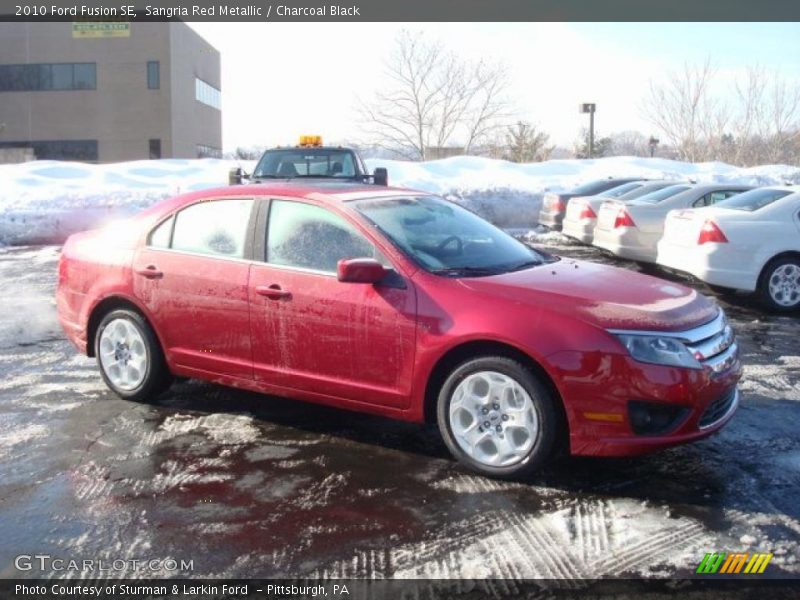 Sangria Red Metallic / Charcoal Black 2010 Ford Fusion SE
