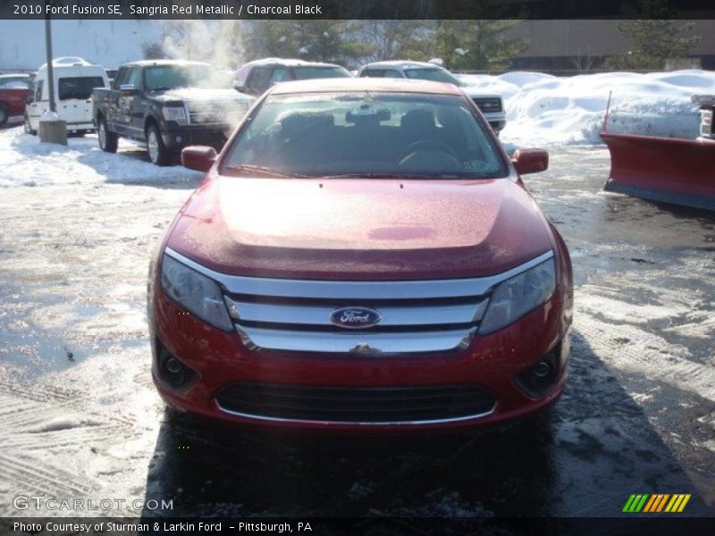 Sangria Red Metallic / Charcoal Black 2010 Ford Fusion SE