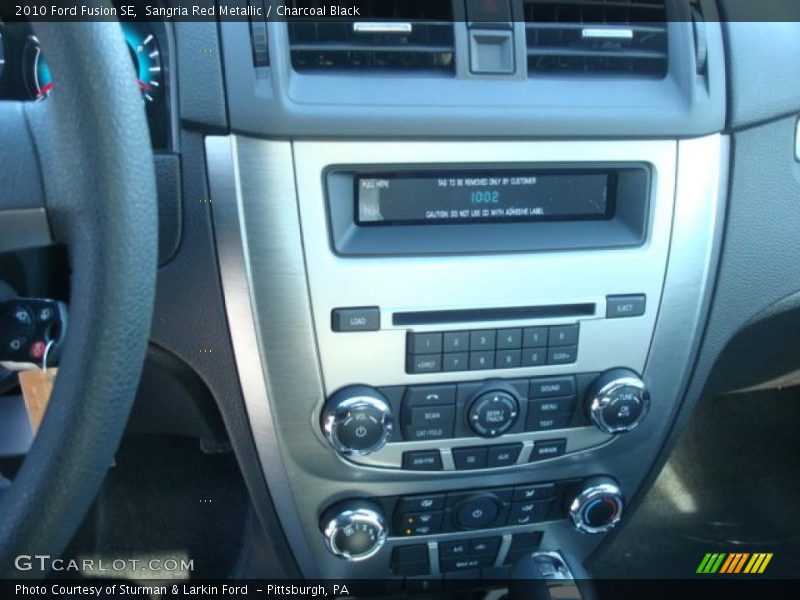 Sangria Red Metallic / Charcoal Black 2010 Ford Fusion SE