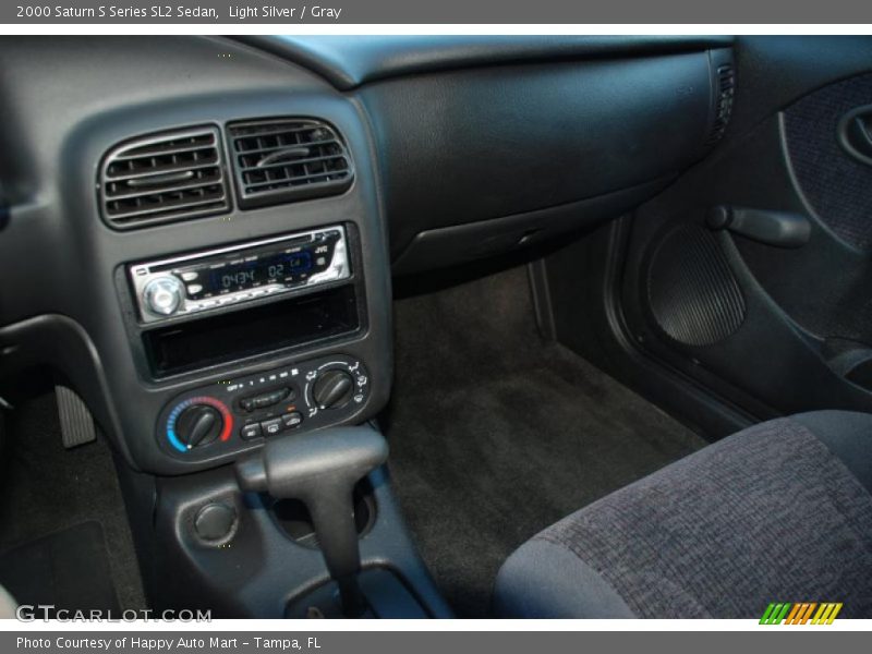 Light Silver / Gray 2000 Saturn S Series SL2 Sedan
