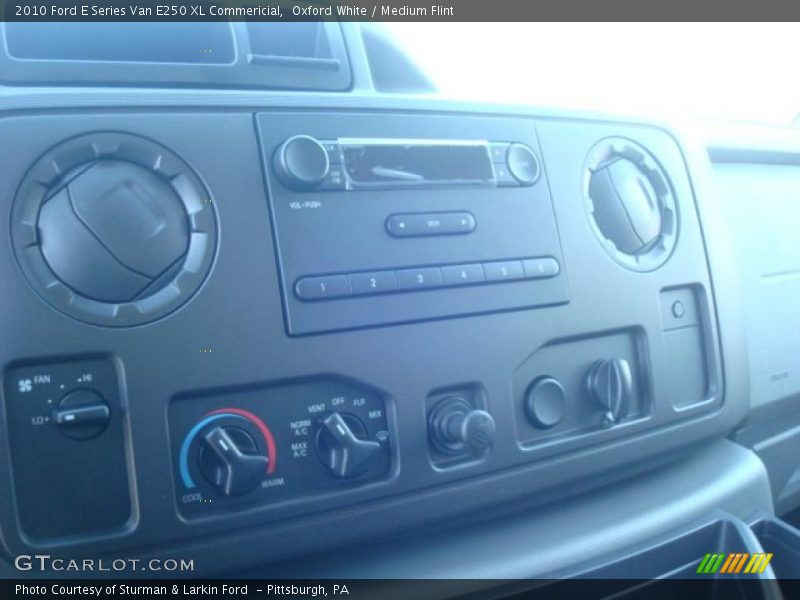 Oxford White / Medium Flint 2010 Ford E Series Van E250 XL Commericial