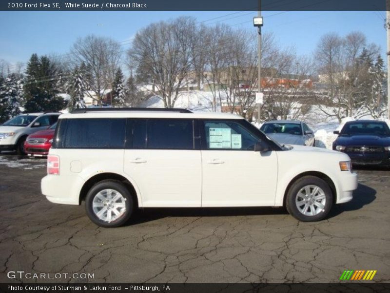 White Suede / Charcoal Black 2010 Ford Flex SE