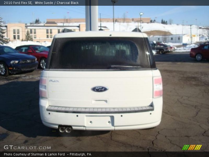 White Suede / Charcoal Black 2010 Ford Flex SE
