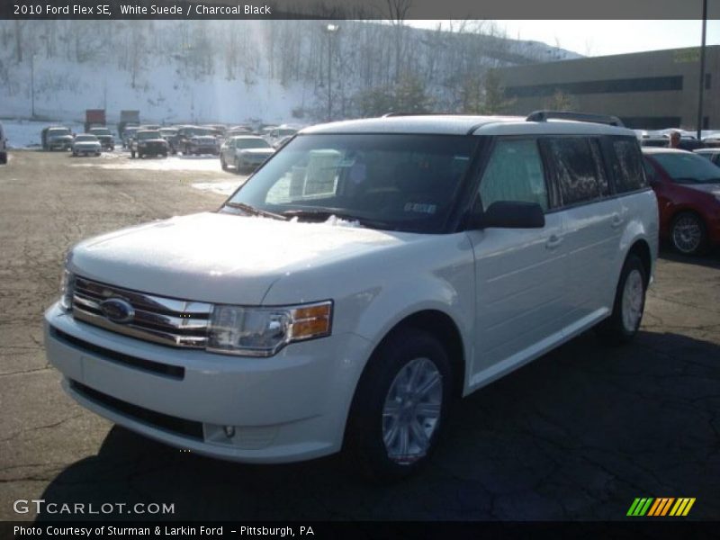 White Suede / Charcoal Black 2010 Ford Flex SE