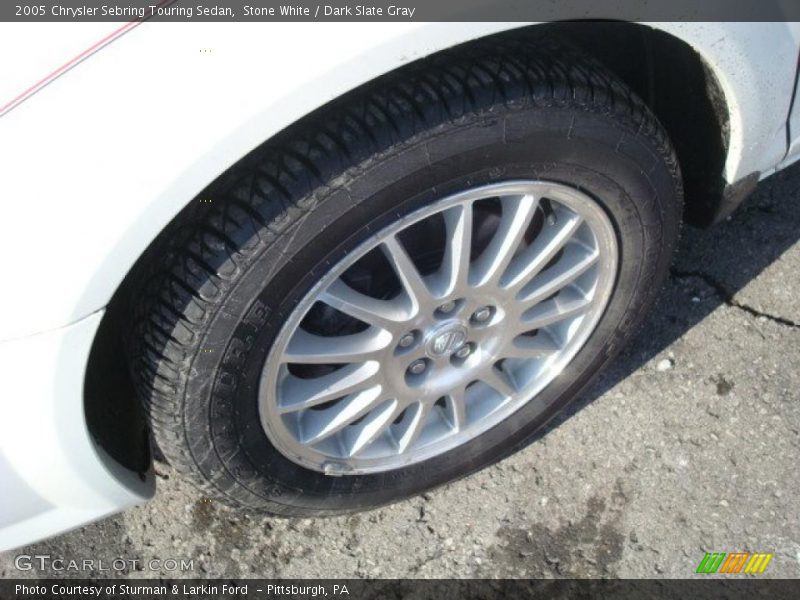 Stone White / Dark Slate Gray 2005 Chrysler Sebring Touring Sedan