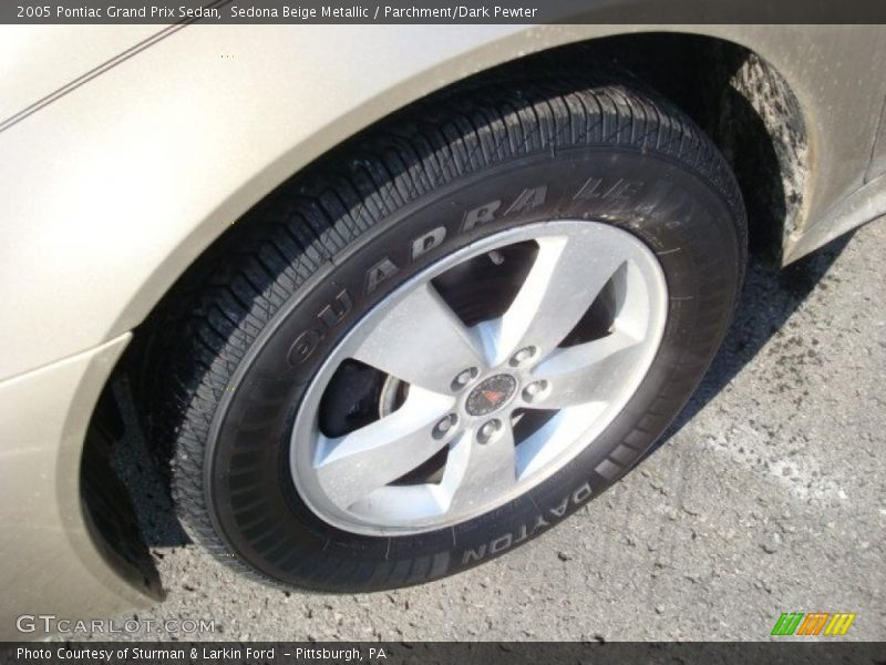 Sedona Beige Metallic / Parchment/Dark Pewter 2005 Pontiac Grand Prix Sedan