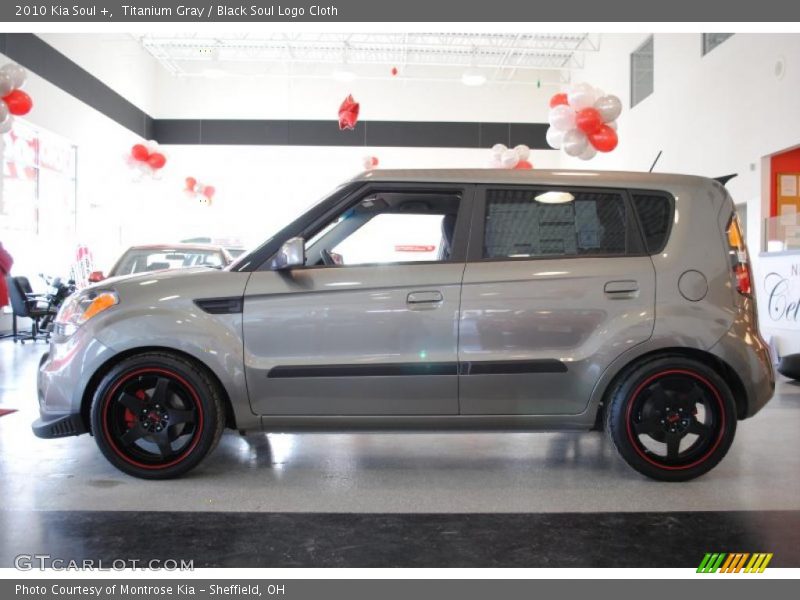 Titanium Gray / Black Soul Logo Cloth 2010 Kia Soul +