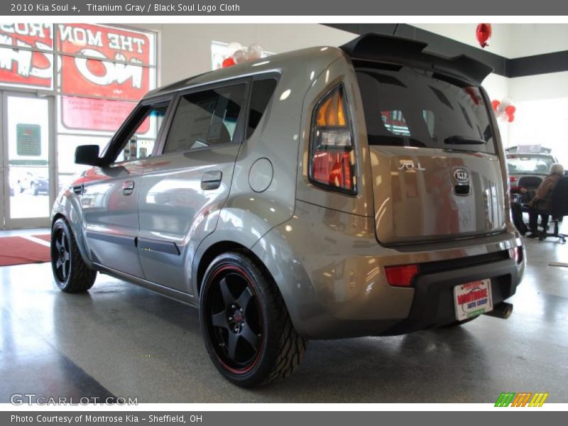 Titanium Gray / Black Soul Logo Cloth 2010 Kia Soul +