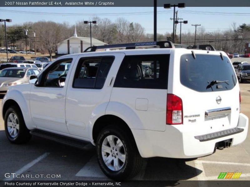 Avalanche White / Graphite 2007 Nissan Pathfinder LE 4x4