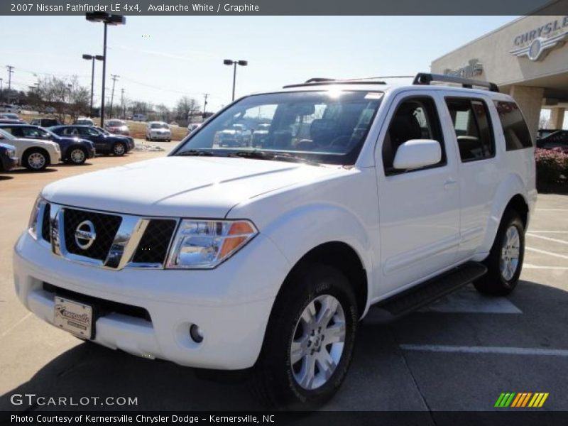 Avalanche White / Graphite 2007 Nissan Pathfinder LE 4x4