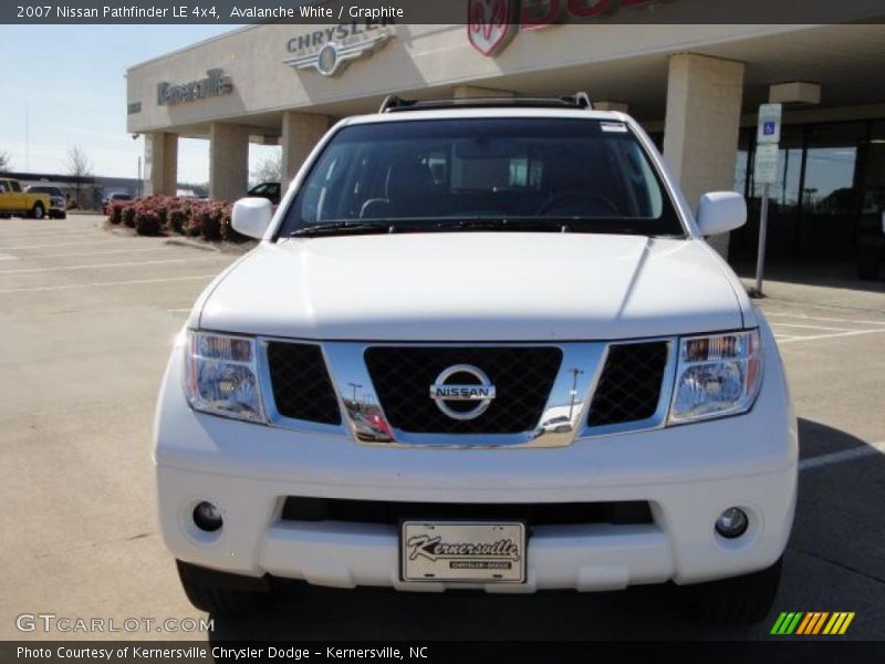 Avalanche White / Graphite 2007 Nissan Pathfinder LE 4x4