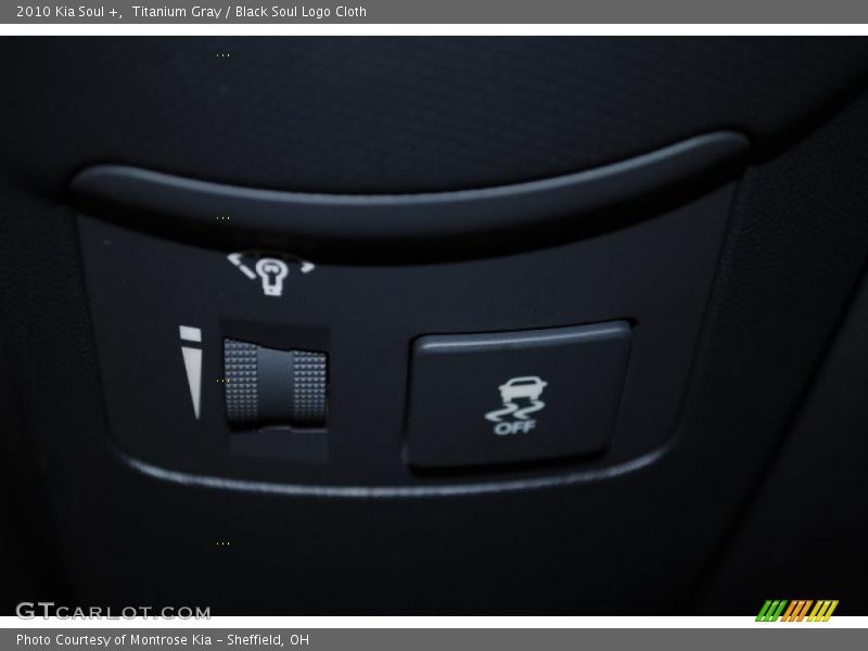 Titanium Gray / Black Soul Logo Cloth 2010 Kia Soul +