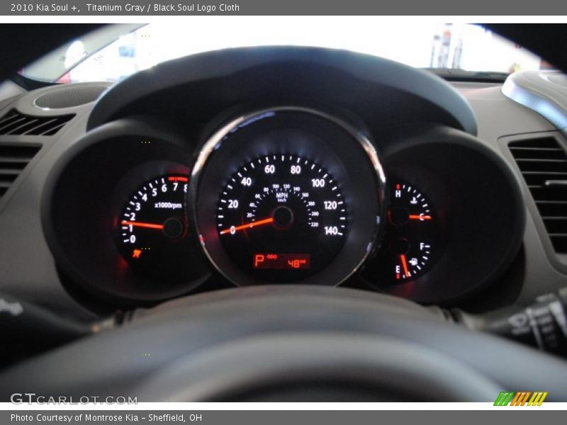 Titanium Gray / Black Soul Logo Cloth 2010 Kia Soul +