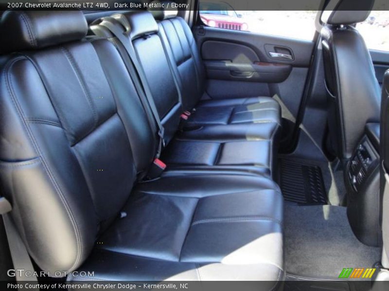 Dark Blue Metallic / Ebony 2007 Chevrolet Avalanche LTZ 4WD